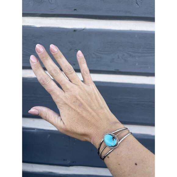 Vintage Navajo Sterling Silver Turquoise Cuff Bracelet Split Shank Stampwork 6 - Picture 3 of 8